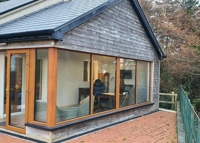 Two Bed Bungalow With Sunroom And Stunning Views